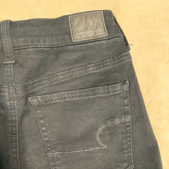 American Eagle Hi-Rise Shortie - Picture 4 of 6
